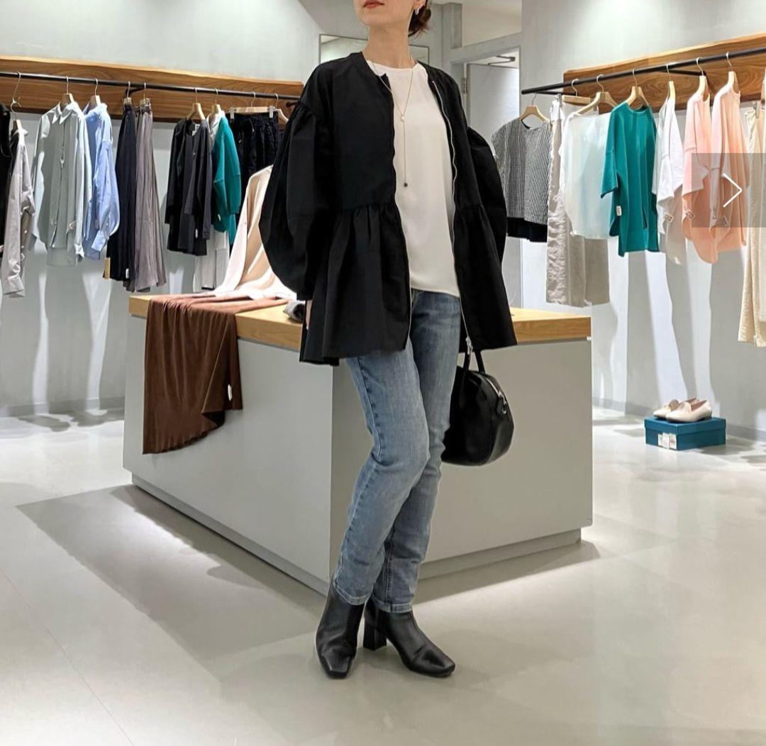 新品 BEARDSLEY ペプラムジップシャツブルゾン