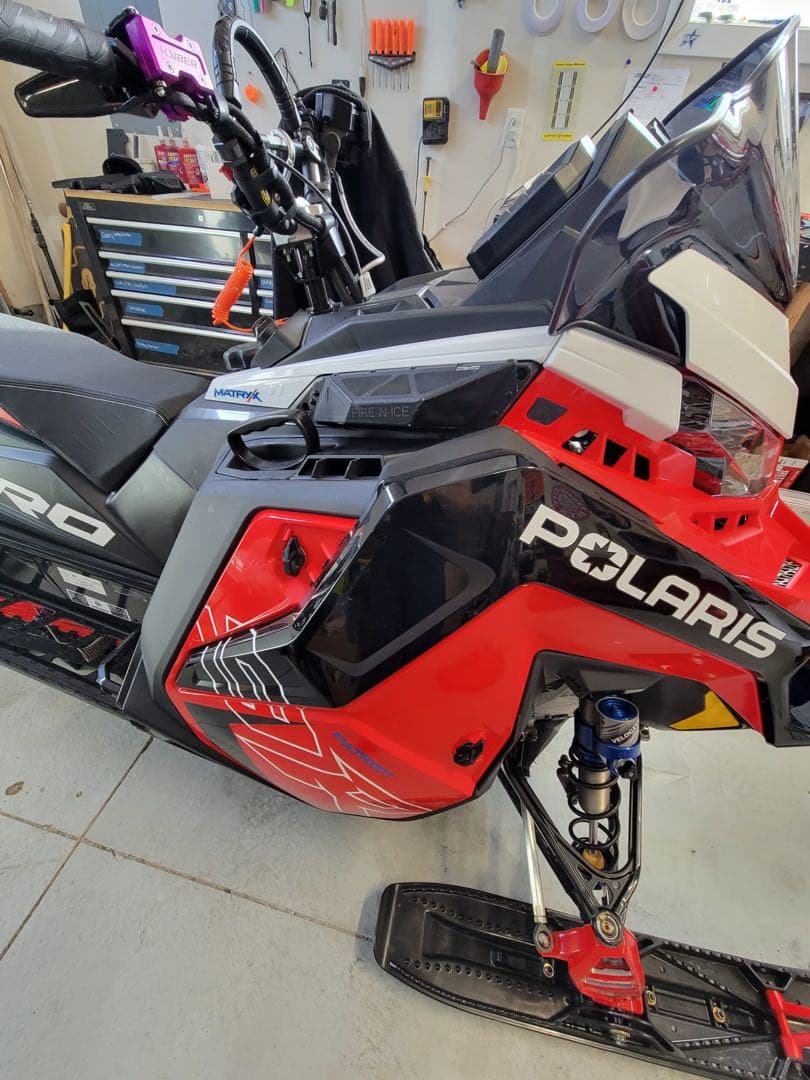 satopu11 専用　Polaris Matryx ポラリス スノーモービル