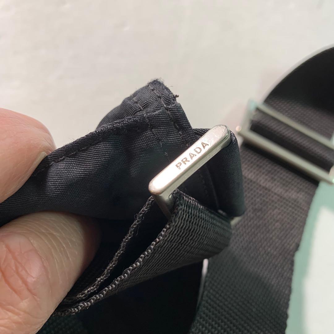 PRADA ブラック ショルダーバッグ 三角プレート リモンタ ナイロン 斜め掛