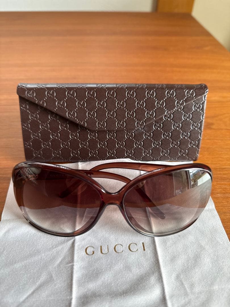 GUCCI ブラウンラウンド型サングラス ケース付き