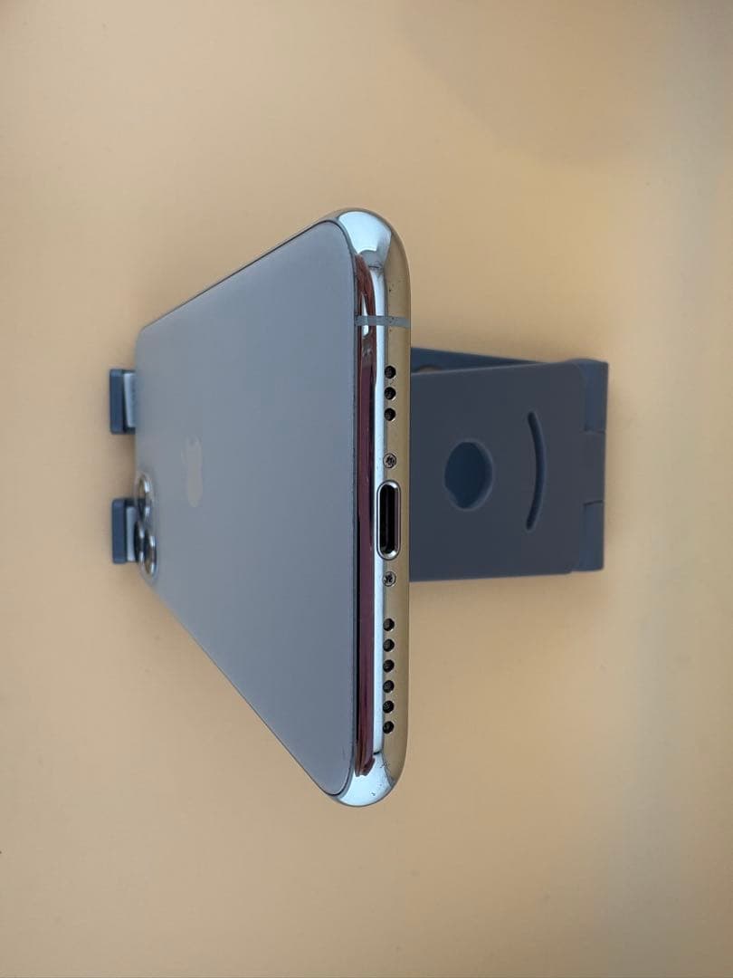 iphone 11pro 256GB シルバーSIMフリーバッテリー100%