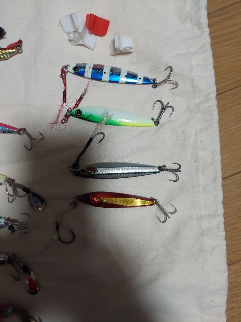 【オリカラ未使用Gコン、マキマキ有】ショアジキメタルジグ、メタルバイブ等計21個