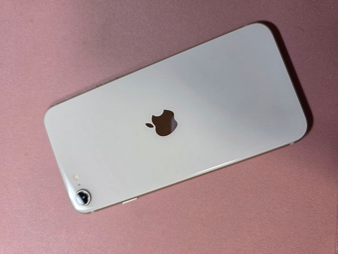 Apple iPhone SE3 64GB SIMフリー ホワイト