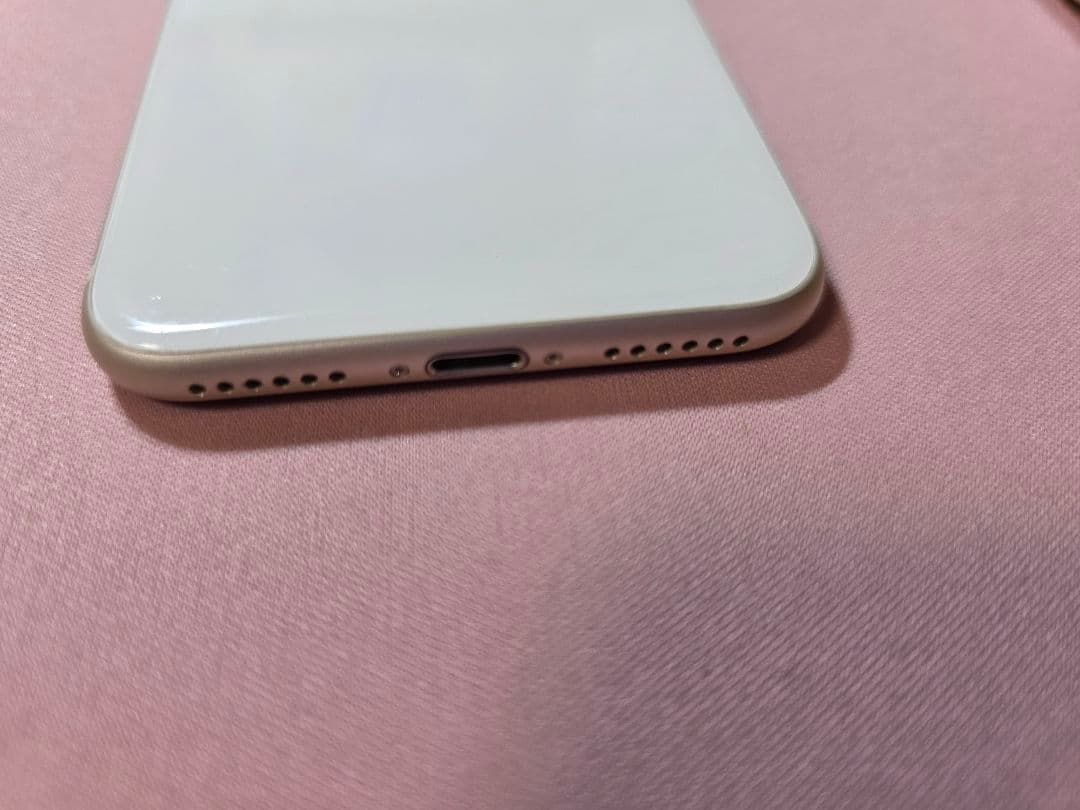 Apple iPhone SE3 64GB SIMフリー ホワイト