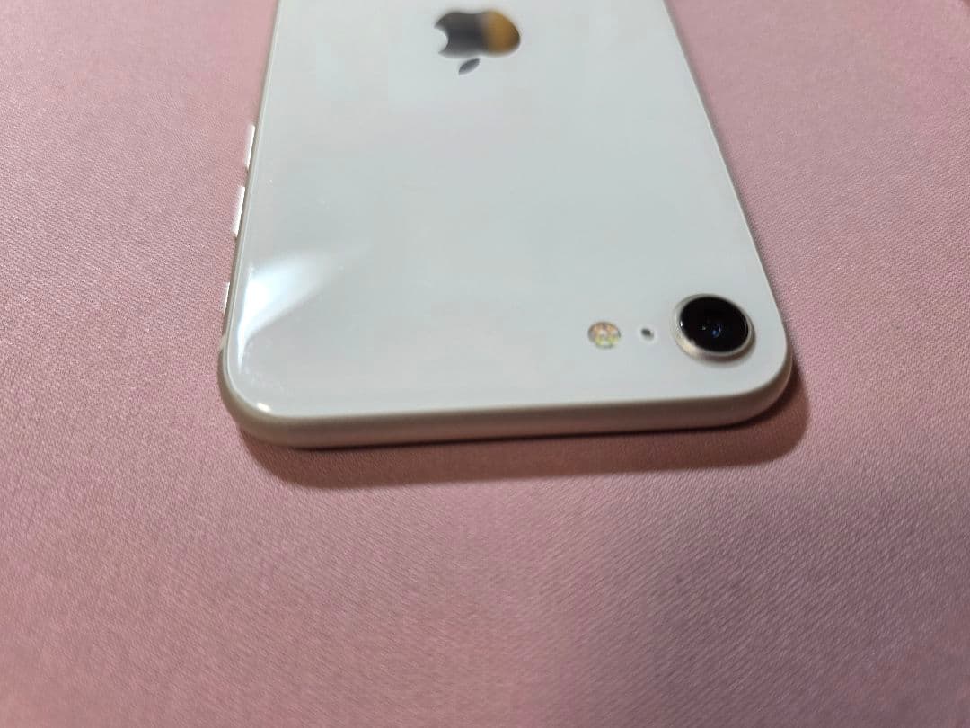 Apple iPhone SE3 64GB SIMフリー ホワイト