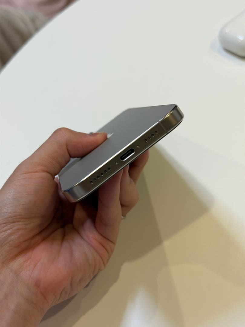 iPhone16promax 256gb ナチュラルチタニウムおまけ