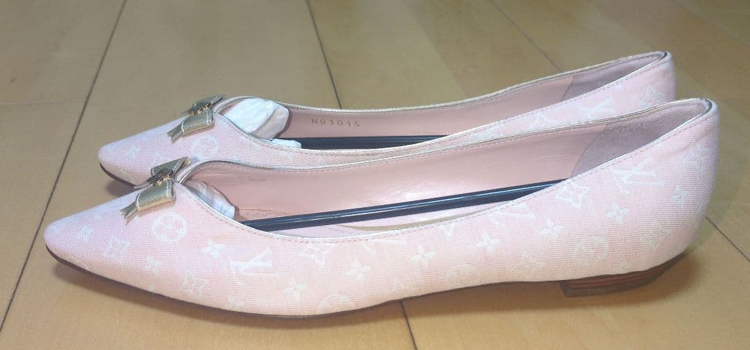 1月24日で一旦停止します。【中古】Louis Vuitton フラットシューズ
