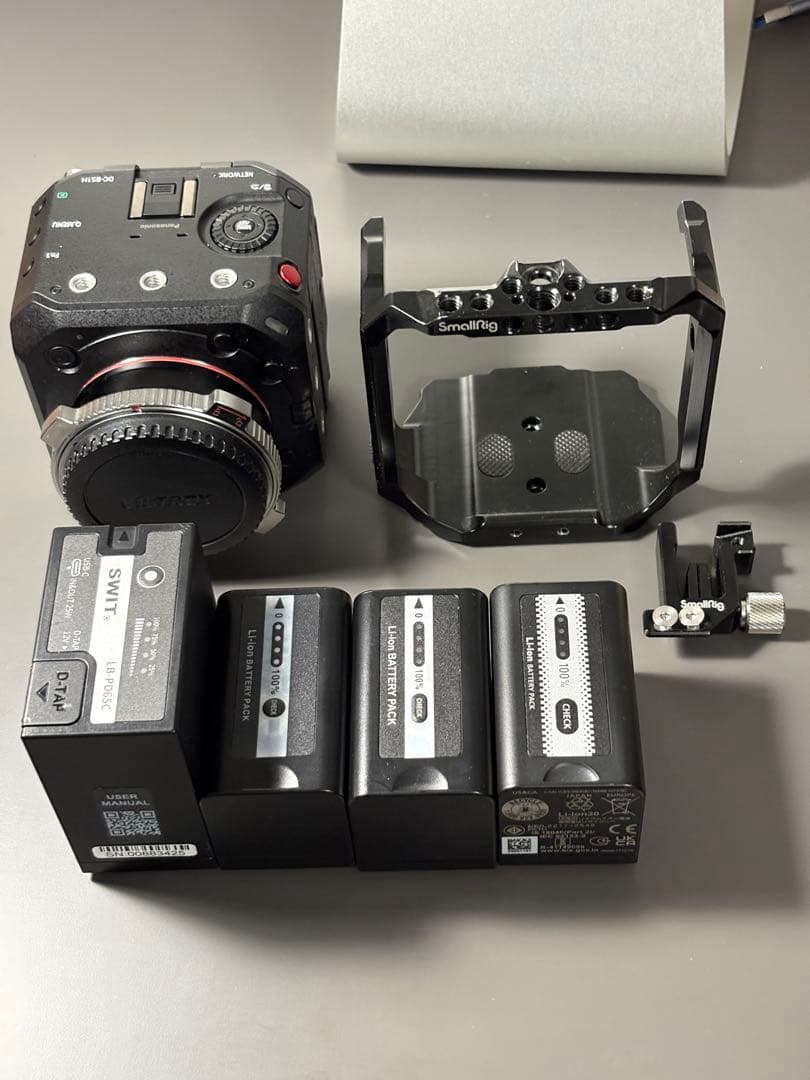 デジタルカメラ Panasonic Bs-1H Lumix Full Frame