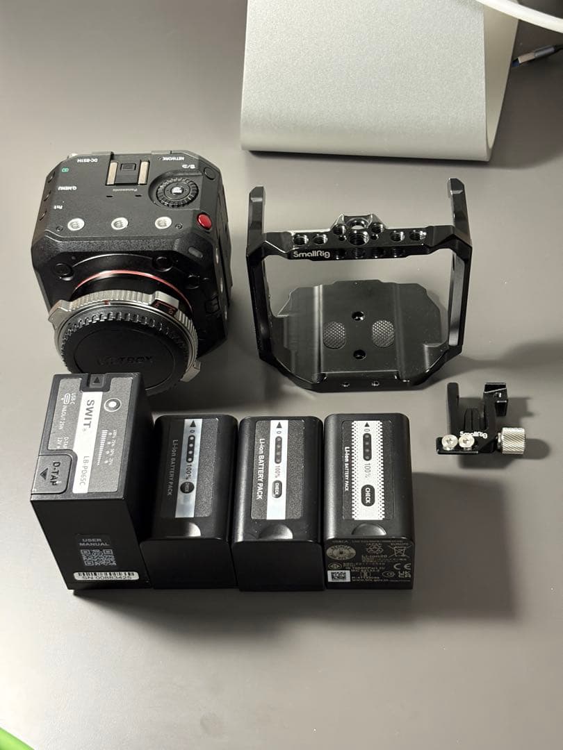 デジタルカメラ Panasonic Bs-1H Lumix Full Frame