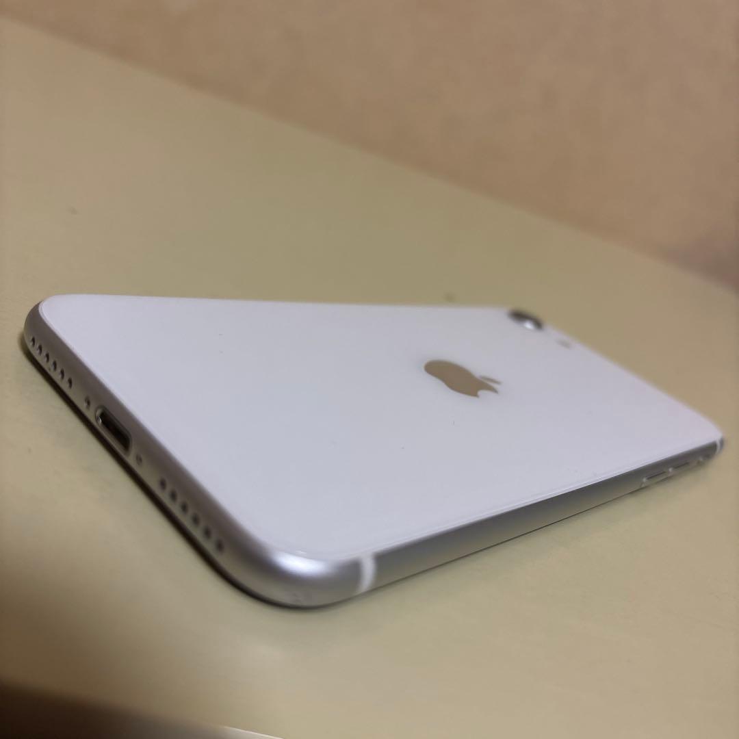Apple iPhone SE 第2世代 ホワイト 本体 90% SIMフリー