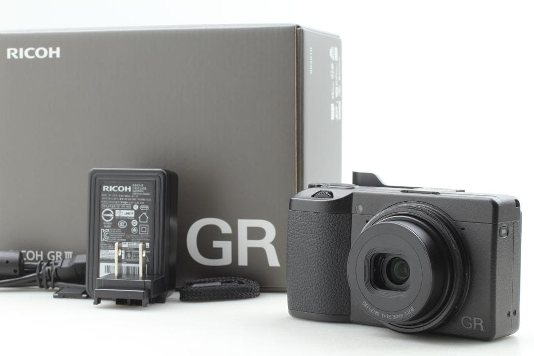 サムレスト付き RICOH GR III コンパクトデジタルカメラ