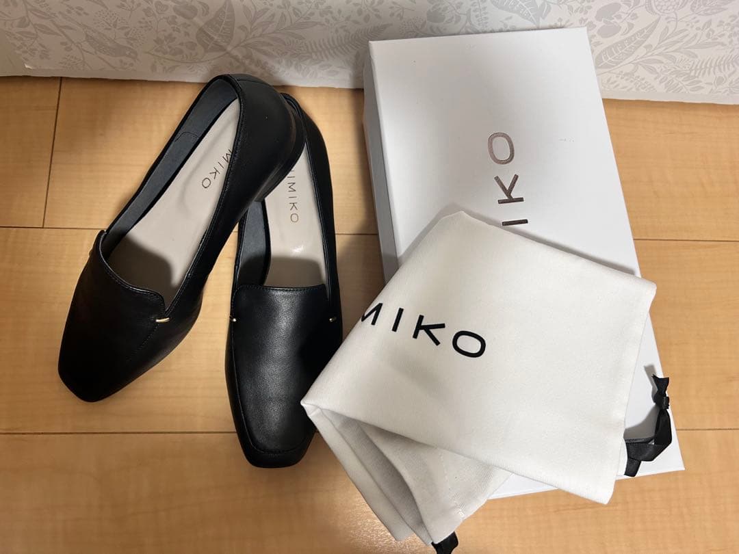 値下げしました。卑弥呼 メタルアクセントローファー【WEB限定デザイン】