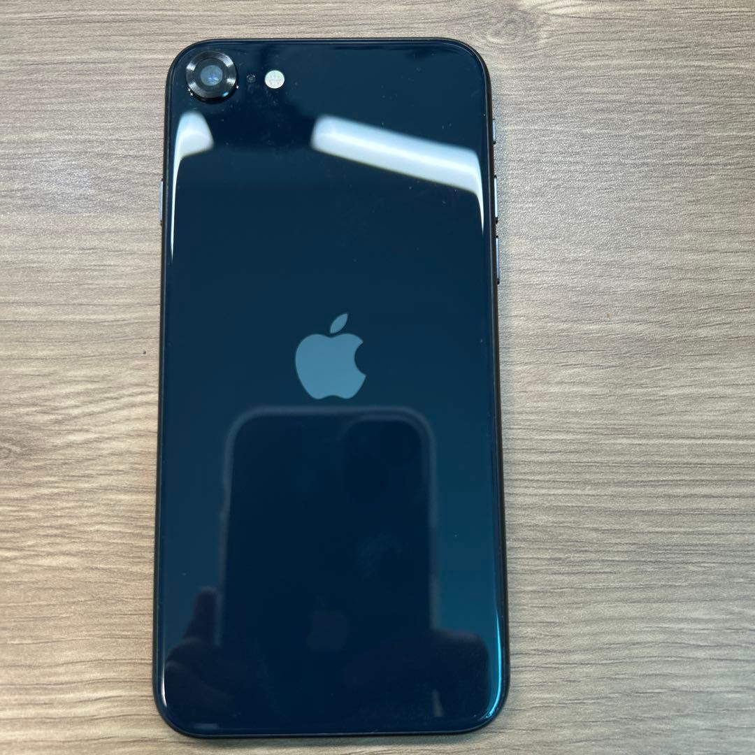 【美品】iPhone SE3第3世代スターライト 64GB simフリー