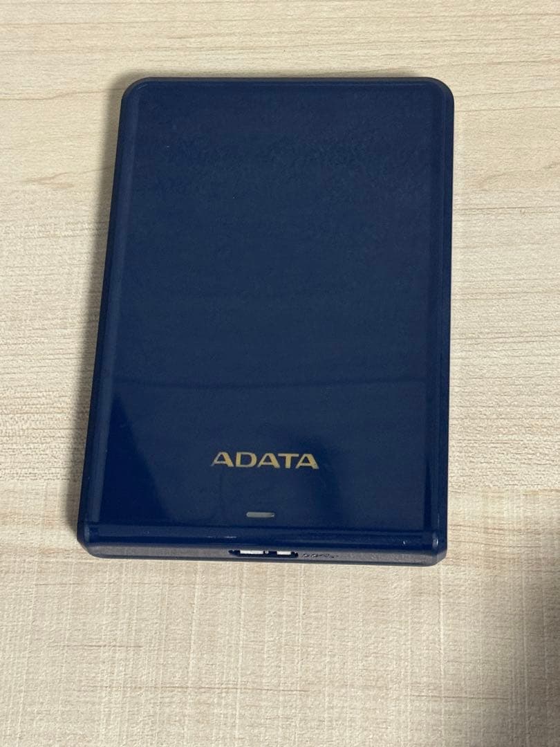 外付けポータブルHDD 2TB ADATA HV620S