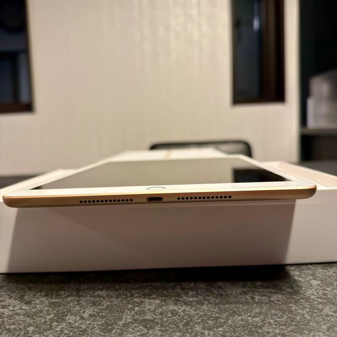iPad8 超美品 32GB WiFiモデル ゴールド