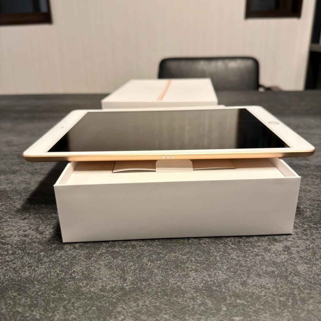 iPad8 超美品 32GB WiFiモデル ゴールド