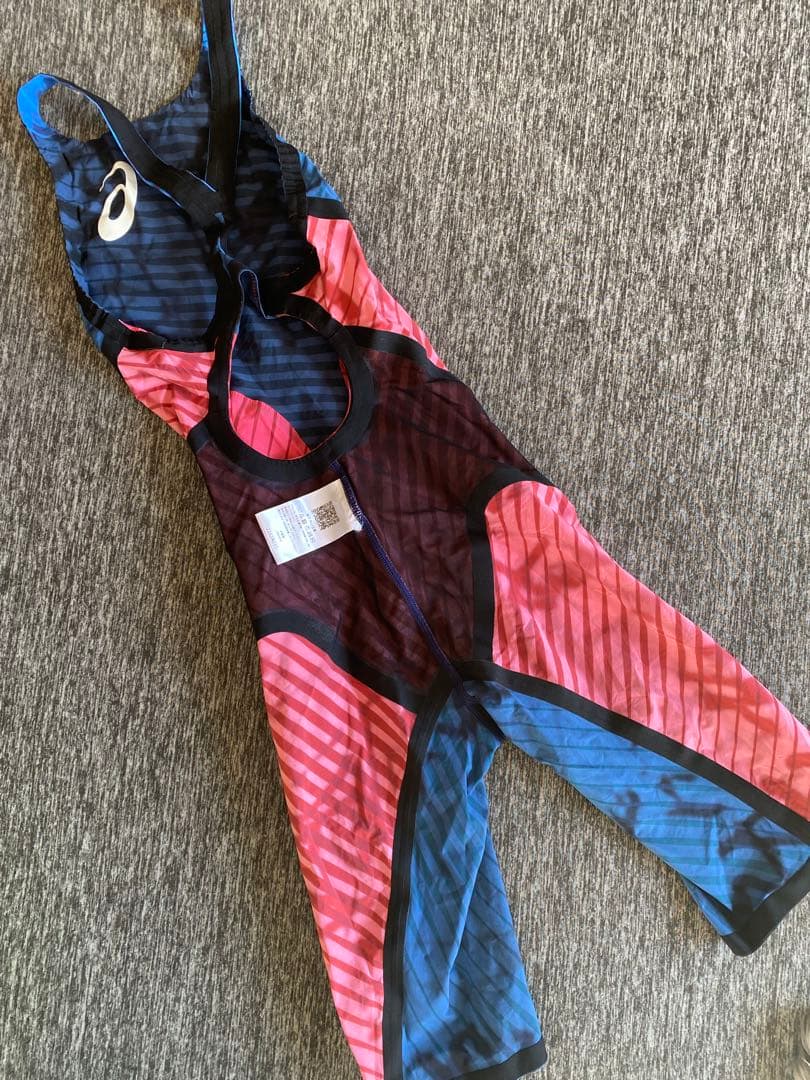 asics 高速水着　トップインパクト　ML