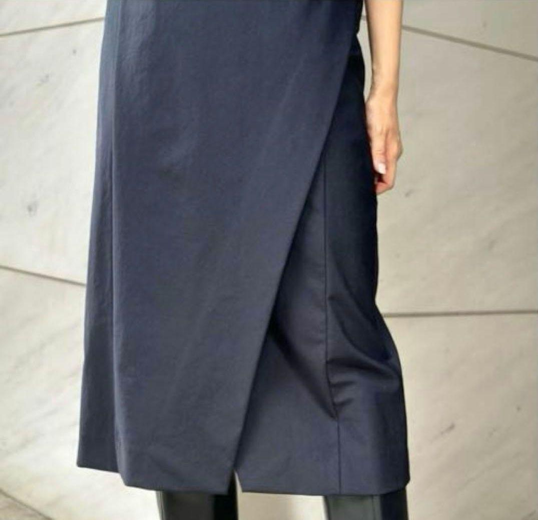 美品　コラム　estnation VネックIラインワンピース ネイビー