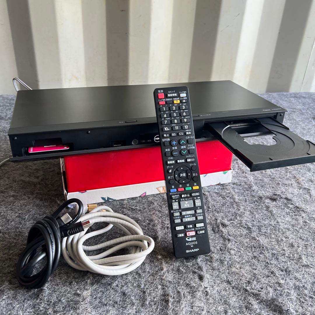 AG95激安早い者勝ち✨ シャープ　ブルーレイ　大容量2TB 3番組同時録画✨