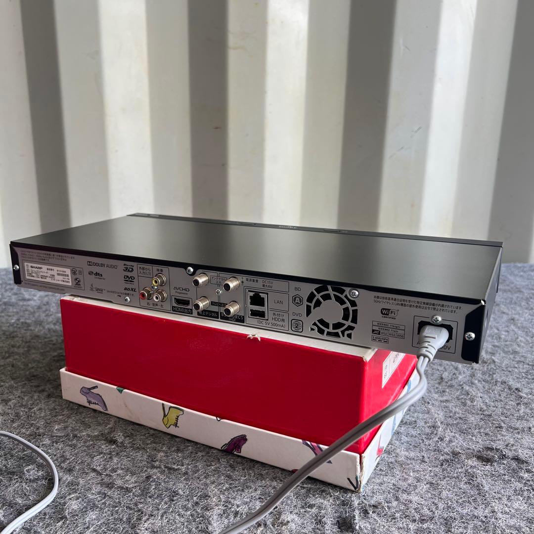 AG95激安早い者勝ち✨ シャープ　ブルーレイ　大容量2TB 3番組同時録画✨