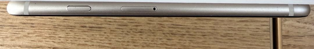 iPhone SE 【第3世代】　64GB SIMフリー　スターライト