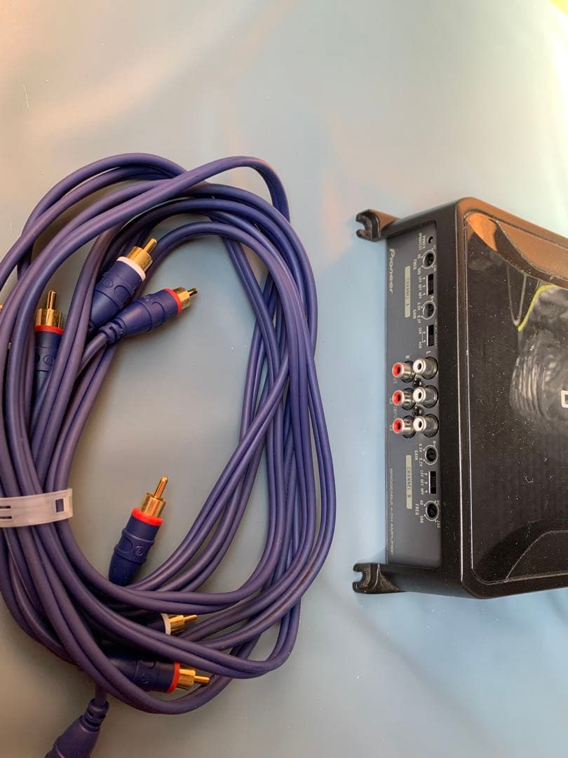 カロッツェリア GM-D7400 200w x 4ch パワーアンプ