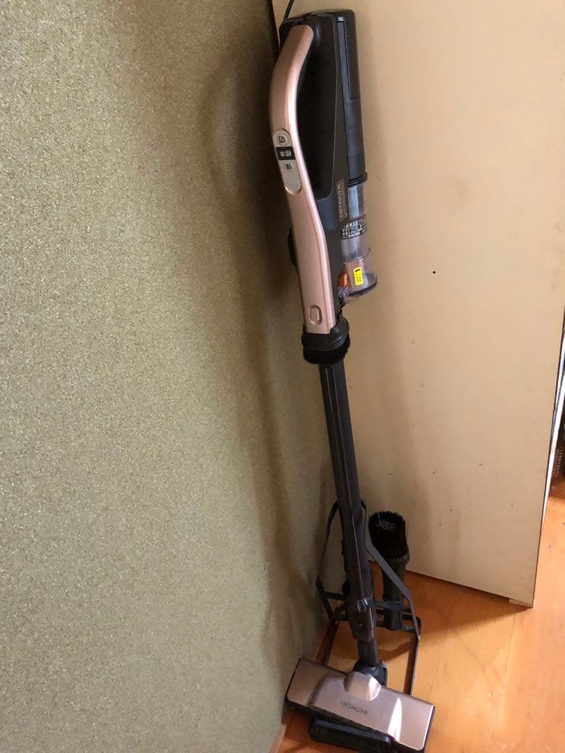 HITACHI コードレススティッククリーナー PV-BHL3000J 値下げ‼️