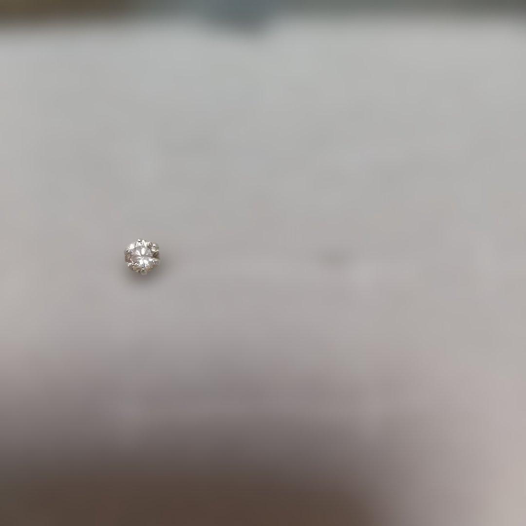 プラチナ　ダイヤモンドピアス 片耳用 0.1カラット