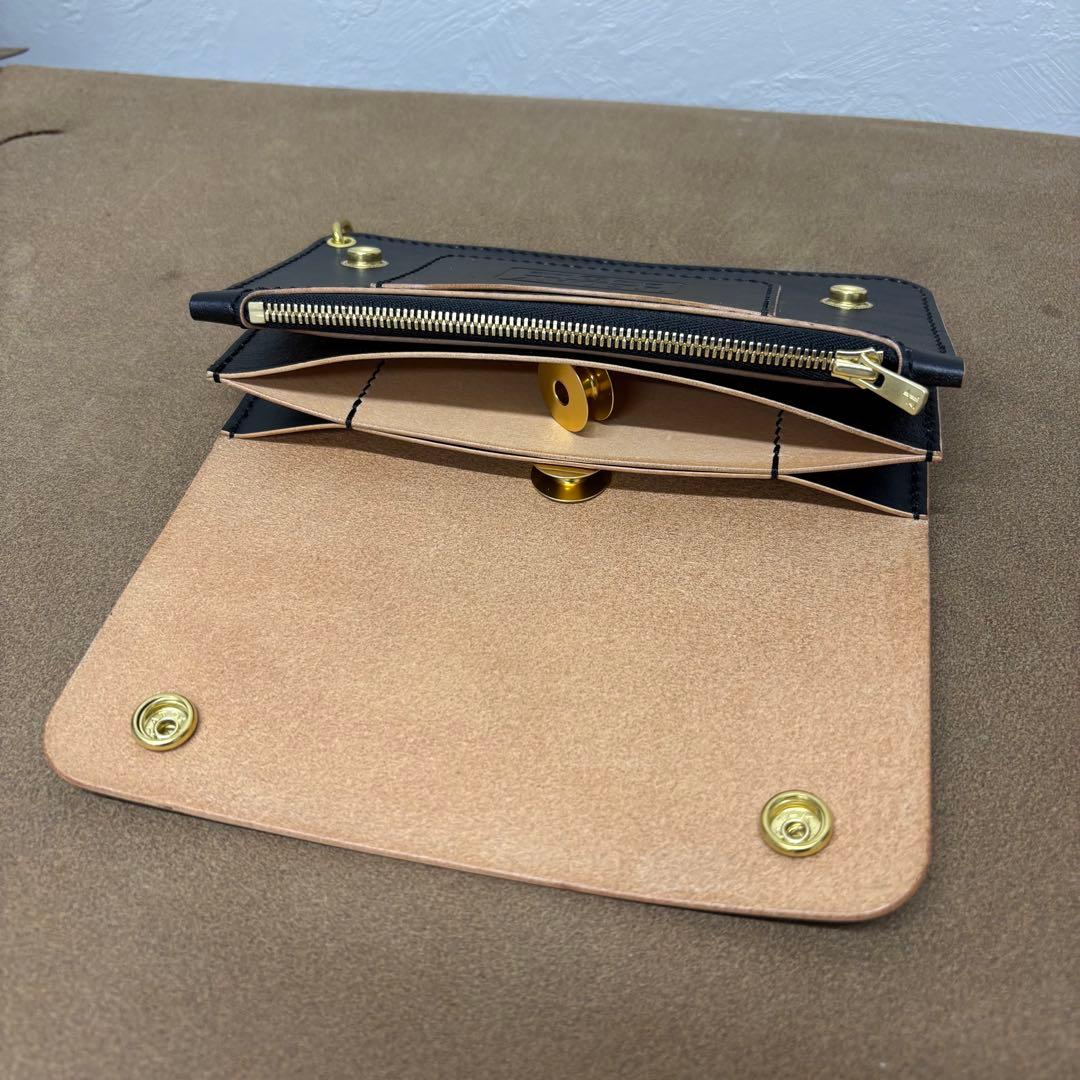 ホースハイド　トラッカーウォレット　黒　茶心　3層　alps