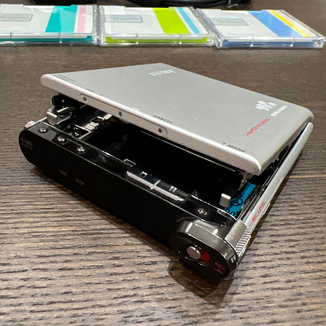 美品 SONY MZ-RH1 ポータブルMDプレーヤー　未使用MDセット