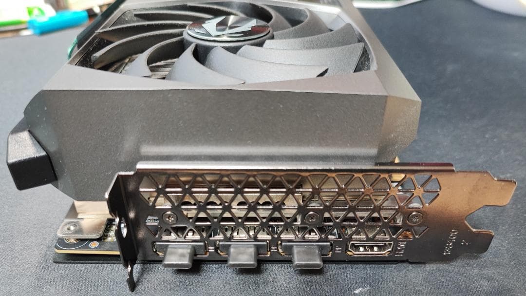 グラフィックボード・グラボ・ビデオカード ZOTAC GAMING RTX 3090Ti AMP Extreme Holo
