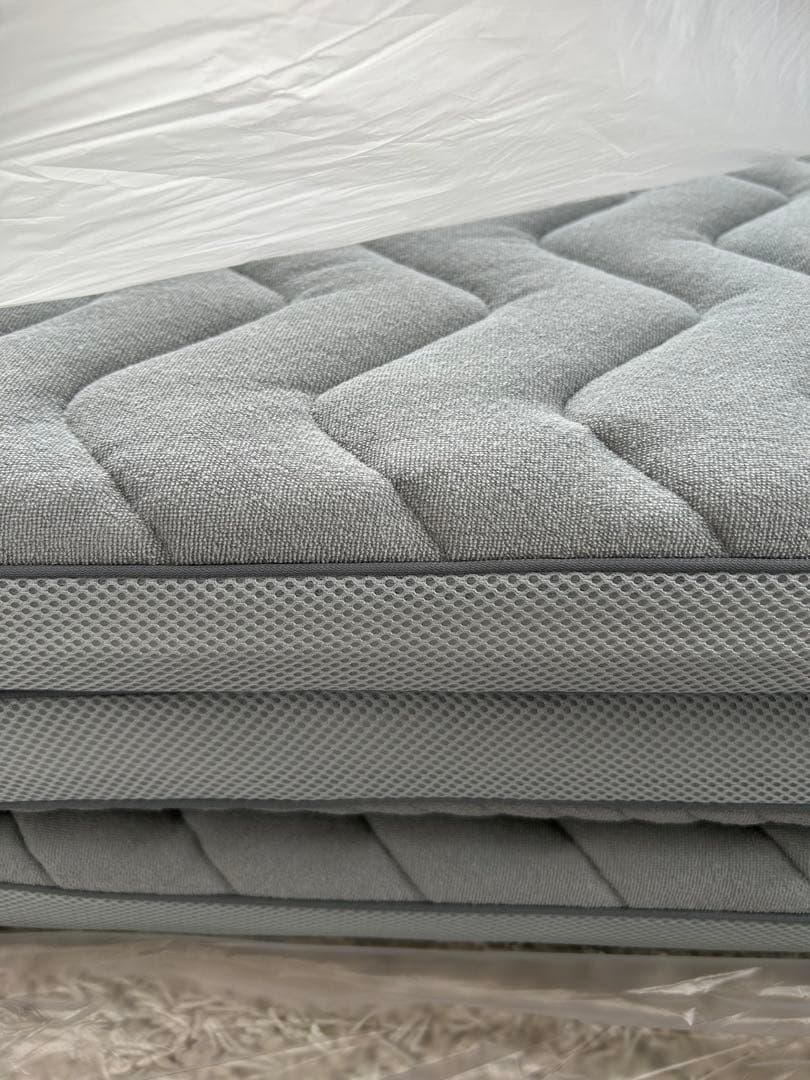 【未使用品】ブレスエアー(3次元スプリング構造体)シングル グレー