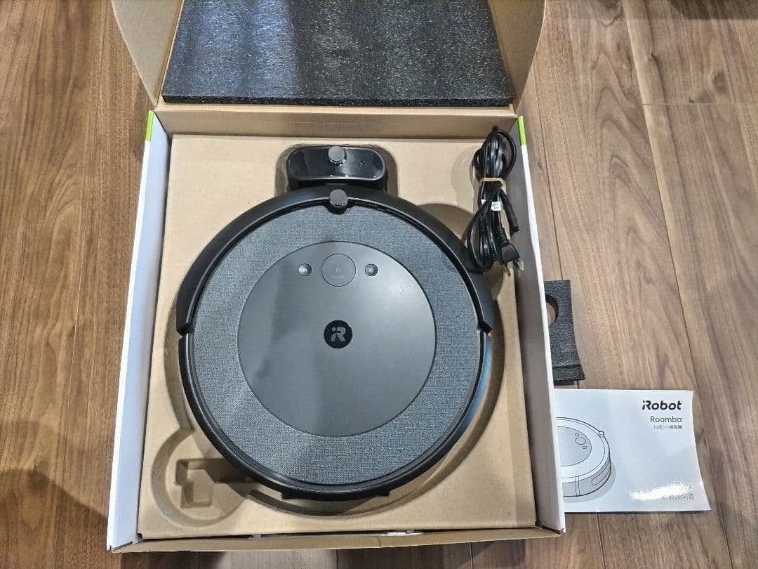 iRobot Roomba i3 本体