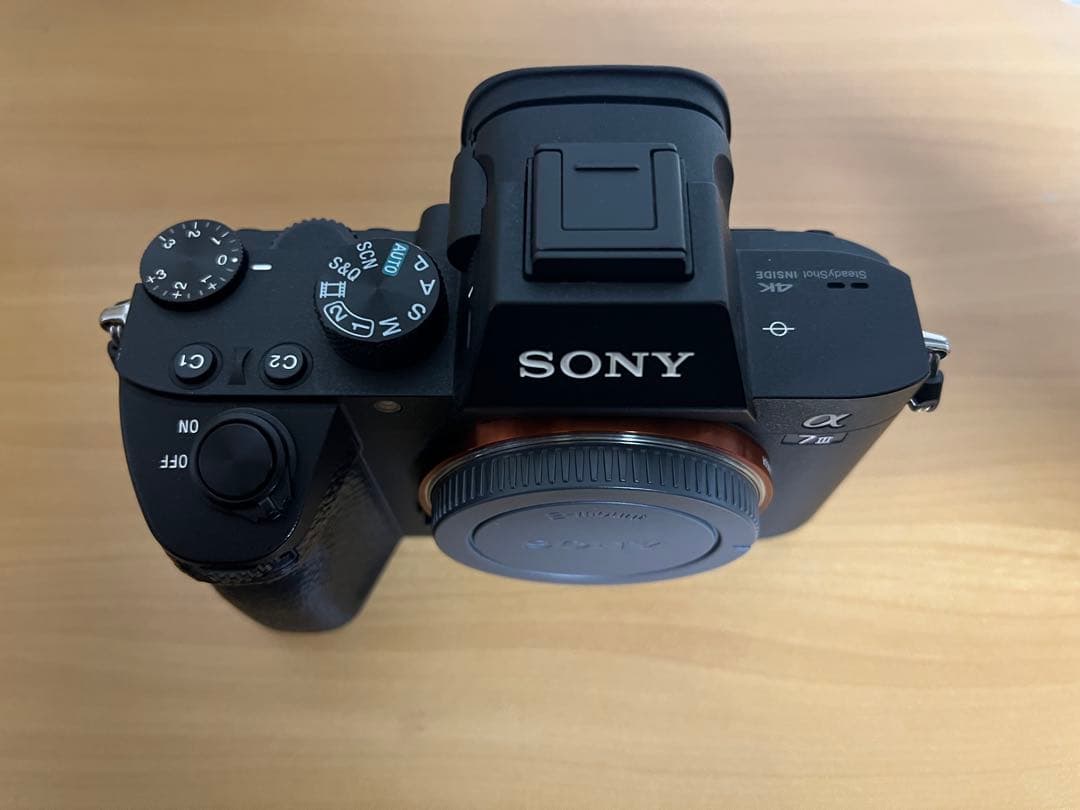 SONY α7 III ミラーレスカメラ　おまけ付き