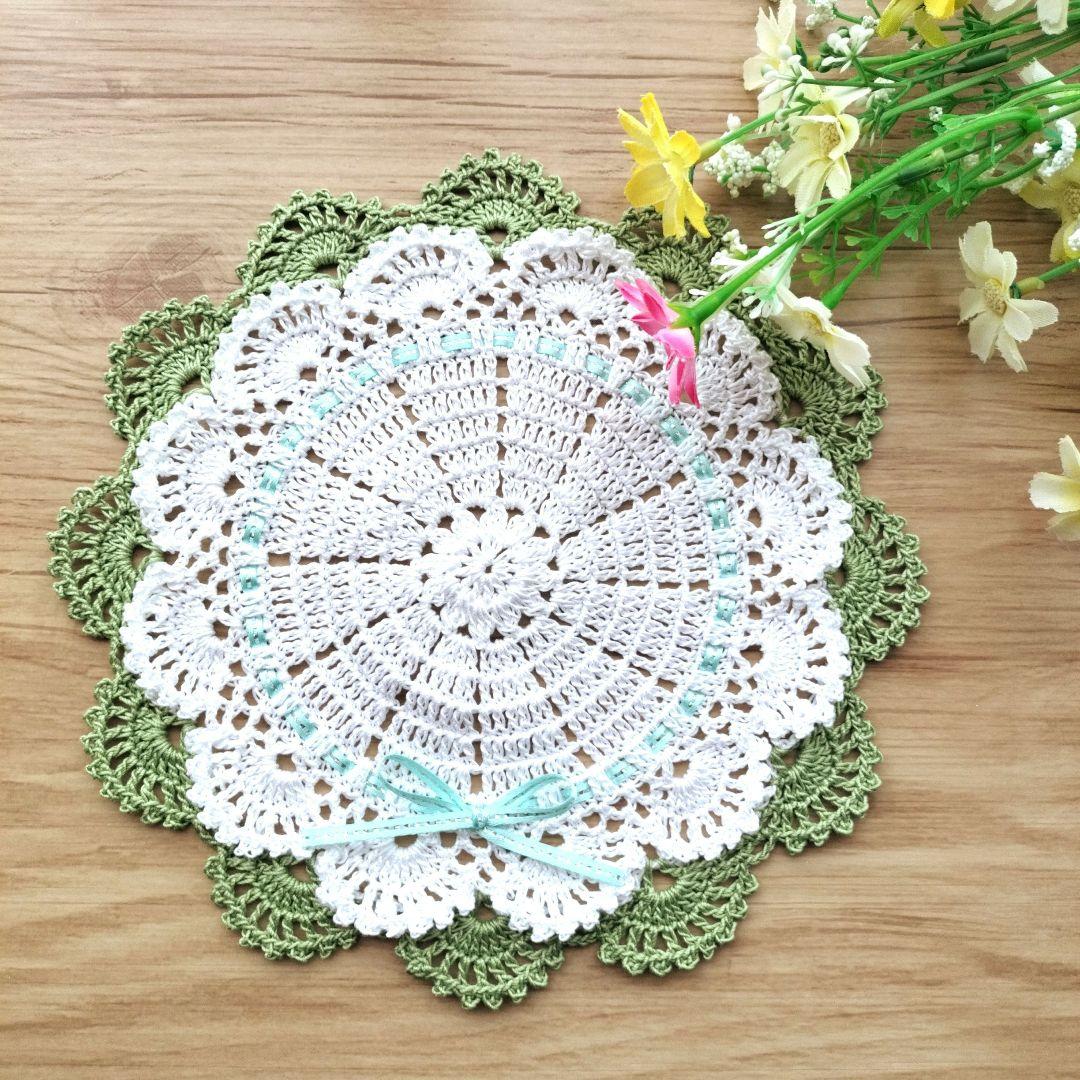 にしこ　レース編みドイリー　インテリア　テーブルセンター