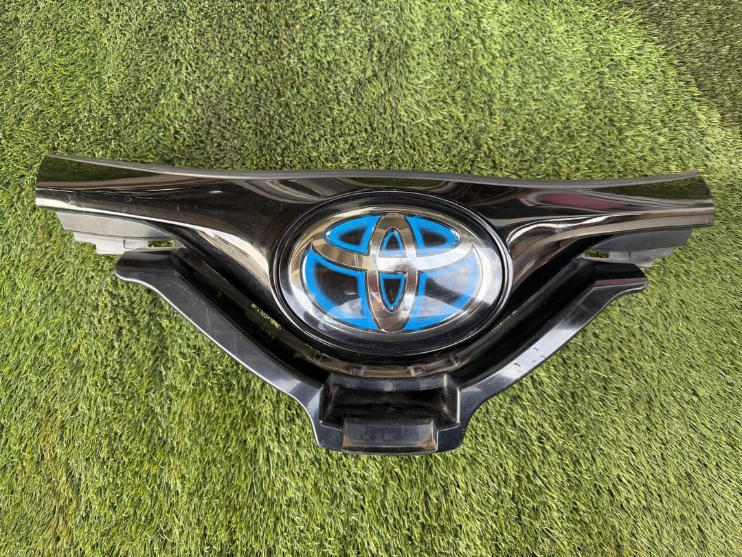 C-HR ZYX10/NGX50 フロントグリル　　　 53101-10321