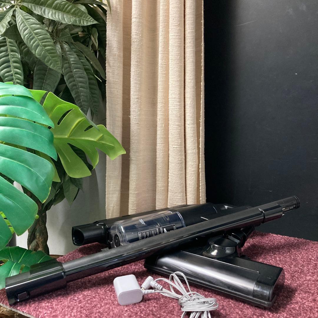 高速回転ヘッド☆人気のマットブラック　軽いからフローリングもスイスイ綺麗になる