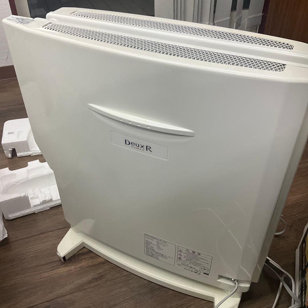 トヨトミEPH-121 遠赤外線パネルヒーター