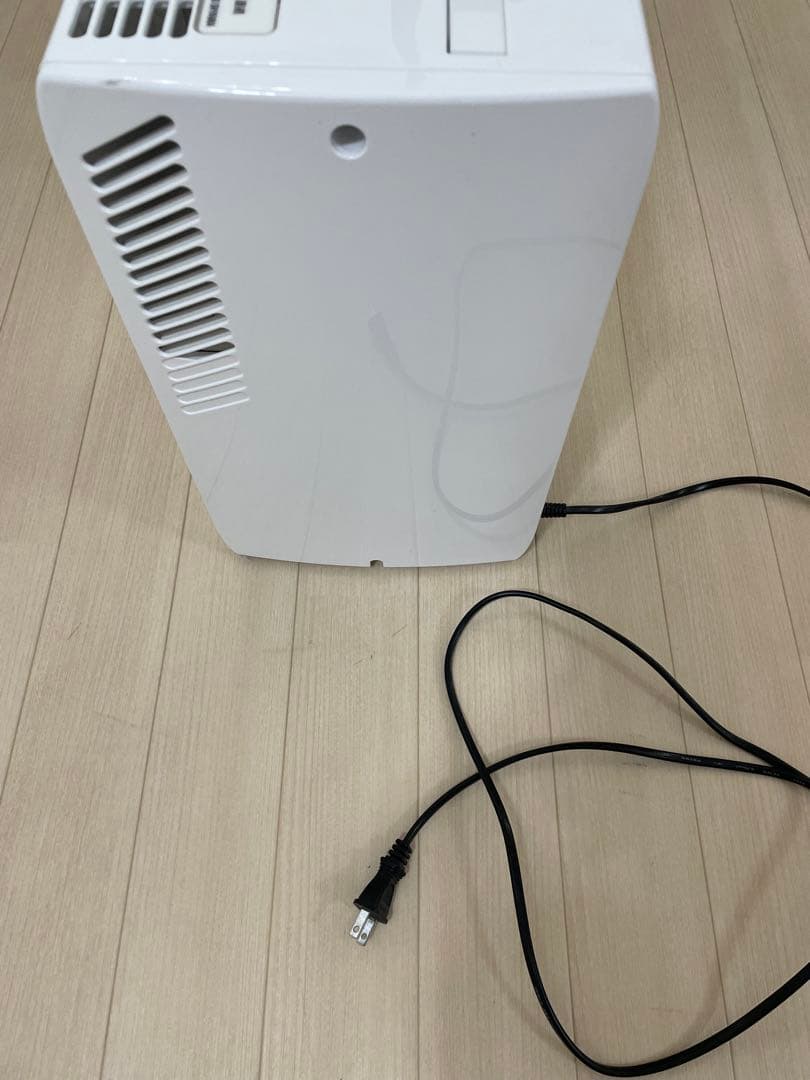 アイリスオーヤマ　除湿機　5.6L コンプレッサー式 ホワイト IJC-J56