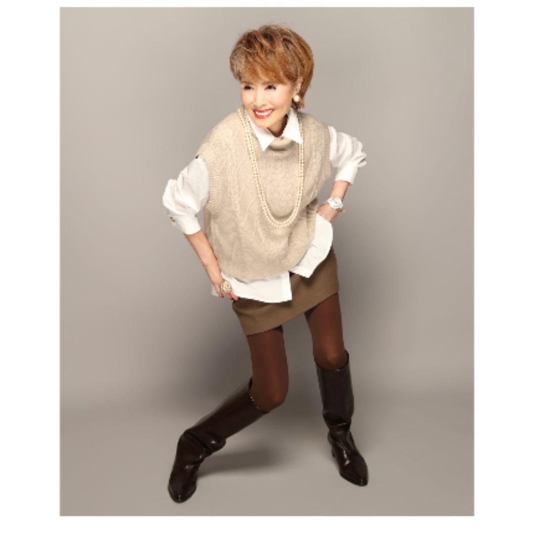 アンコキーヌ 2025.10月発売ウールミックスケーブル編みタートルニットベスト