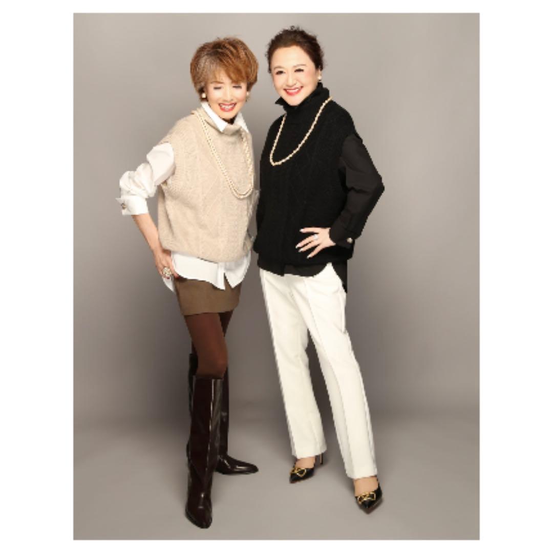 アンコキーヌ 2025.10月発売ウールミックスケーブル編みタートルニットベスト