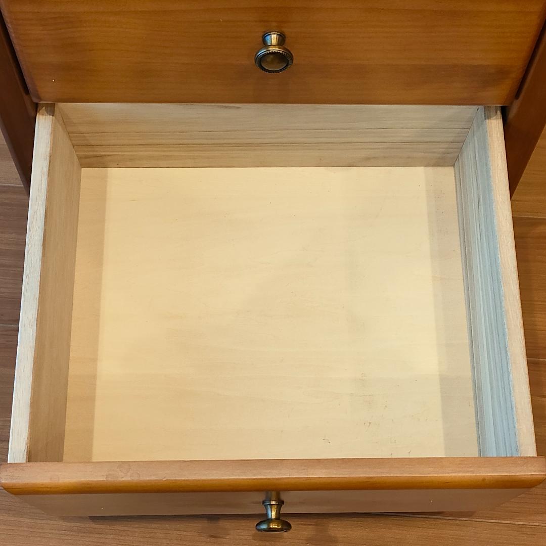 曙工芸　キャビネット　パイン材　キャスター　コンセント付き