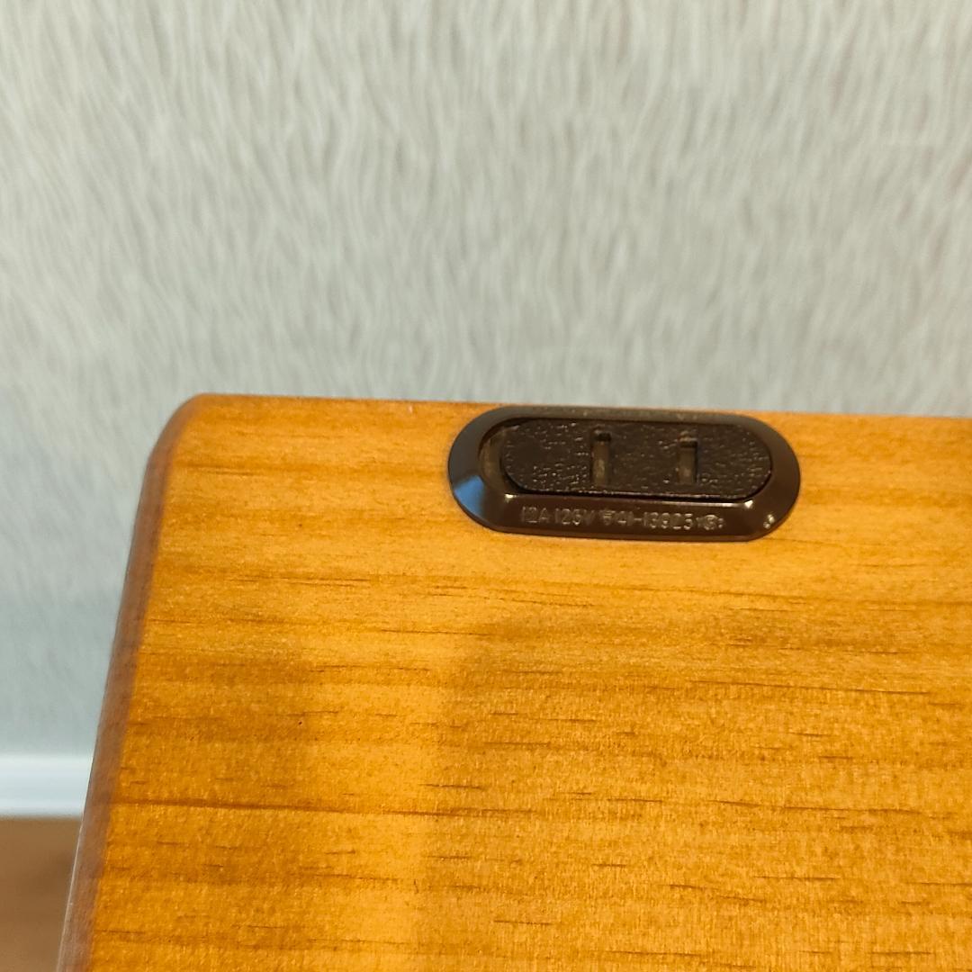 曙工芸　キャビネット　パイン材　キャスター　コンセント付き