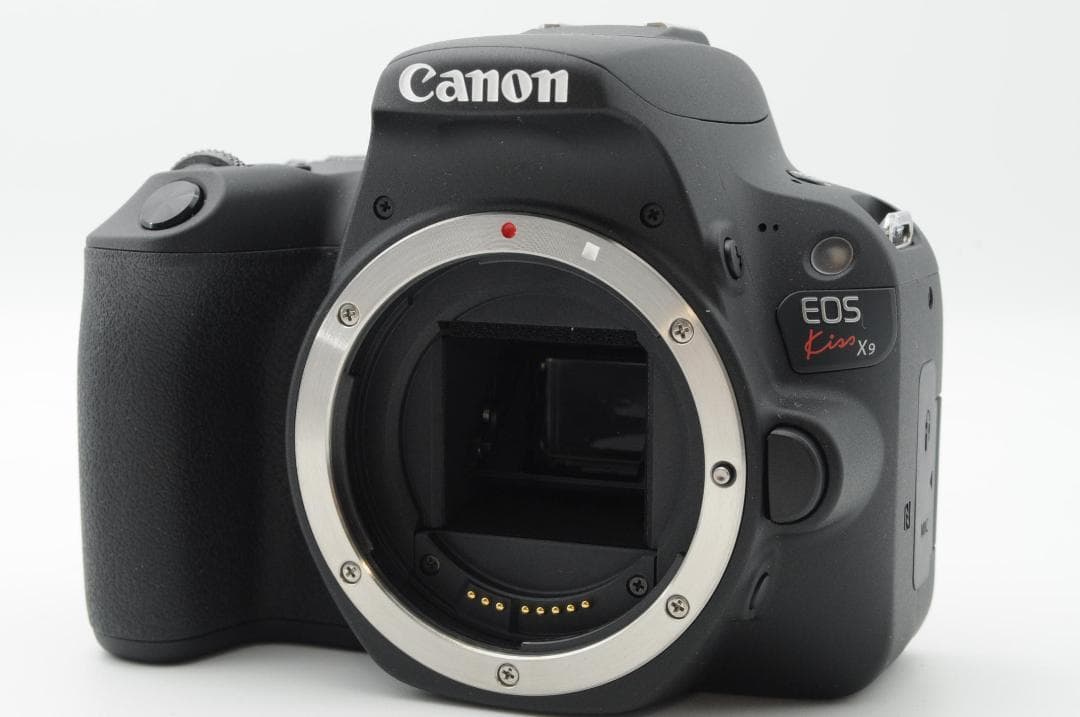 ◆ほぼ新品⑧◆新生活応援◆ Canon EOS Kiss x9 ダブルレンズ