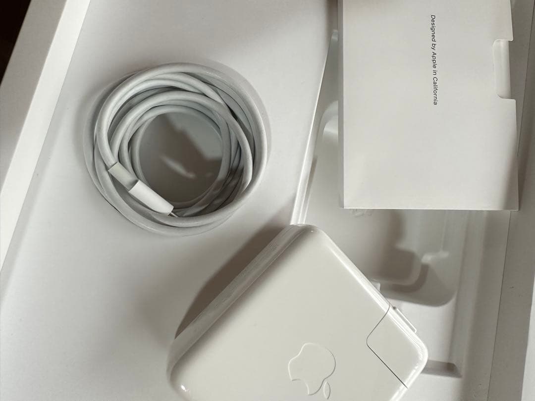 MacBook Pro 13インチ M1 2020おまけ付き