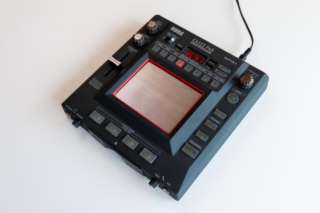 KORG KP3+ カオスパッド　サンプラー・エフェクター