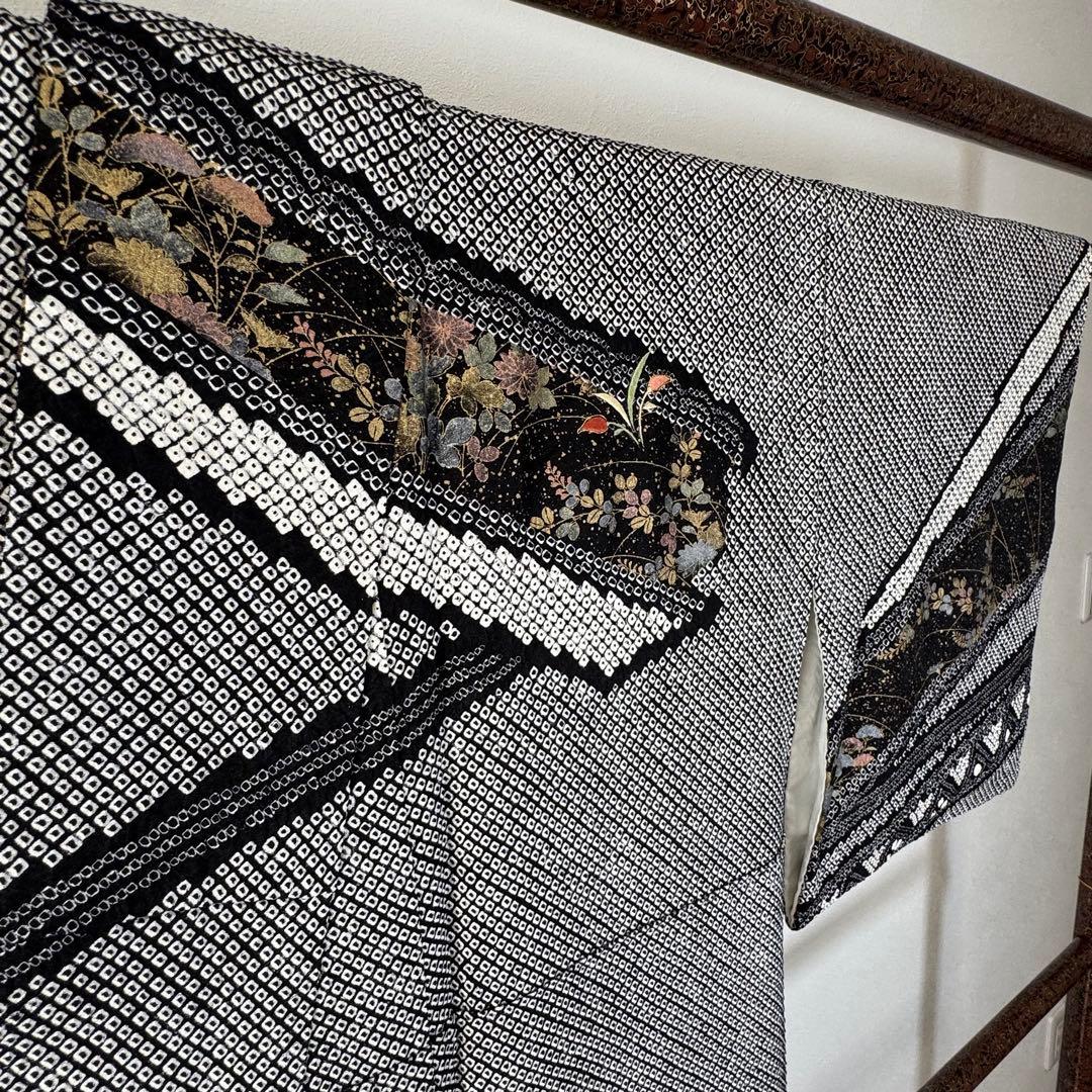 超美品　正絹　袷　訪問着　着物　168裄65 黒　総絞り　刺繍　トール　花柄