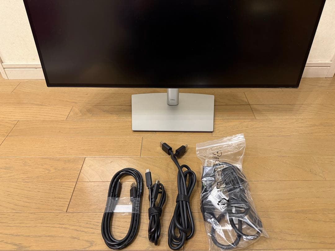 Dell 27インチ 4K USB-Cハブ モニター - U2723QE