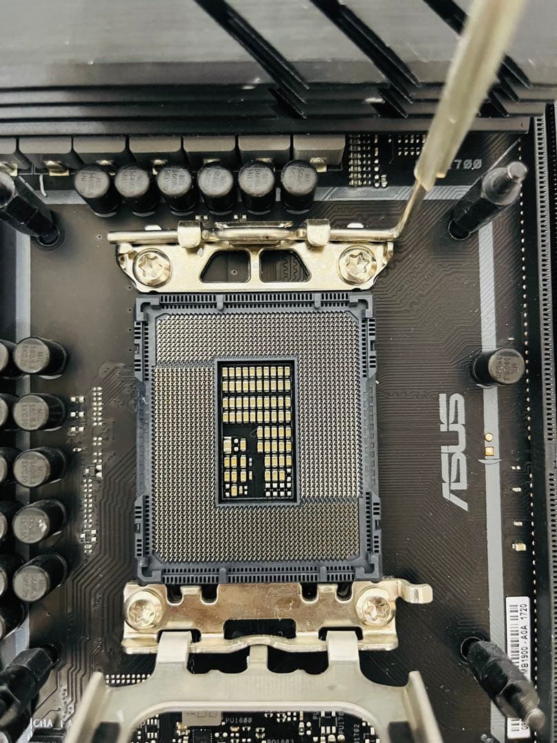 マザーボード ASUS TUF GAMING H670-PRO WIFI D4