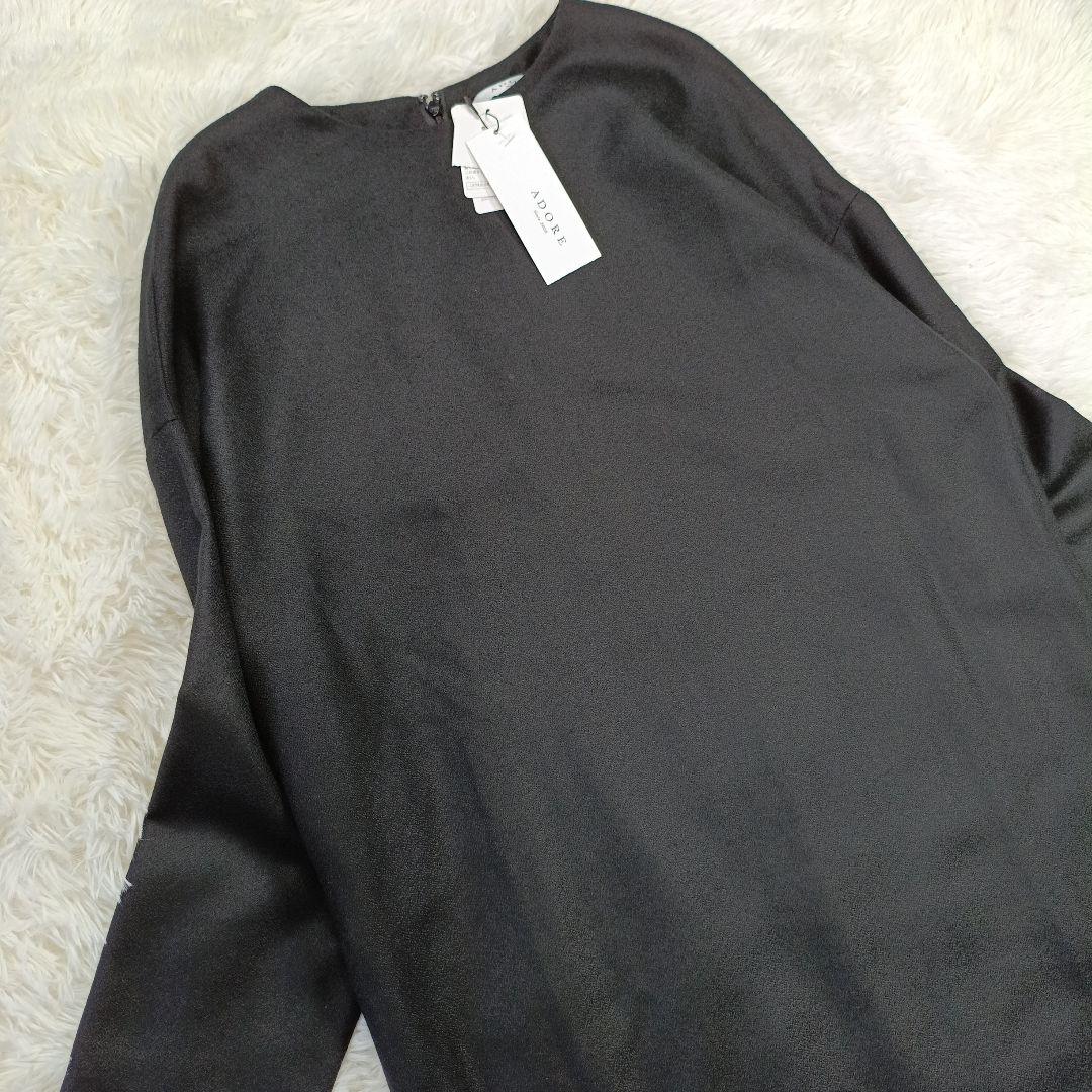 タグ付極美品✨アドーア　ウールアムンゼンワンピース　38　スリット　クルーネック